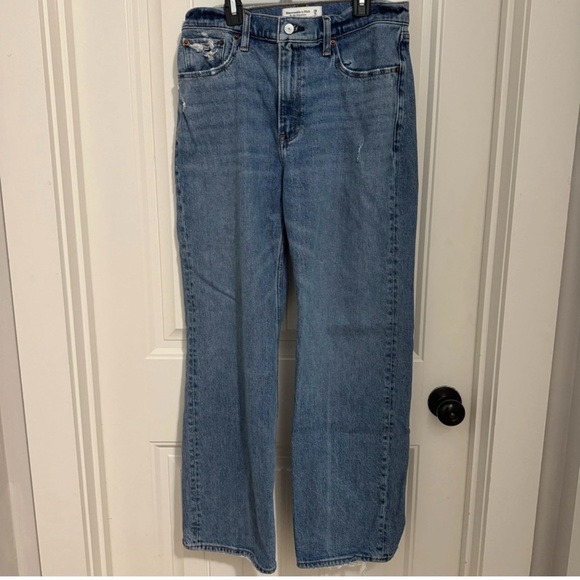 Abercrombie & Fitch 90’s relaxed Light and dark  Blue High Rise Jeans (2 jeans ) - Picture 5 of 7